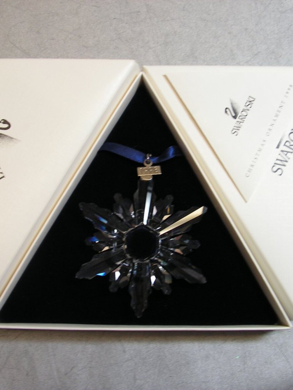 Swarovski Crystal 1998 Annual Edition Snowflake / Star Christmas Ornament 220073